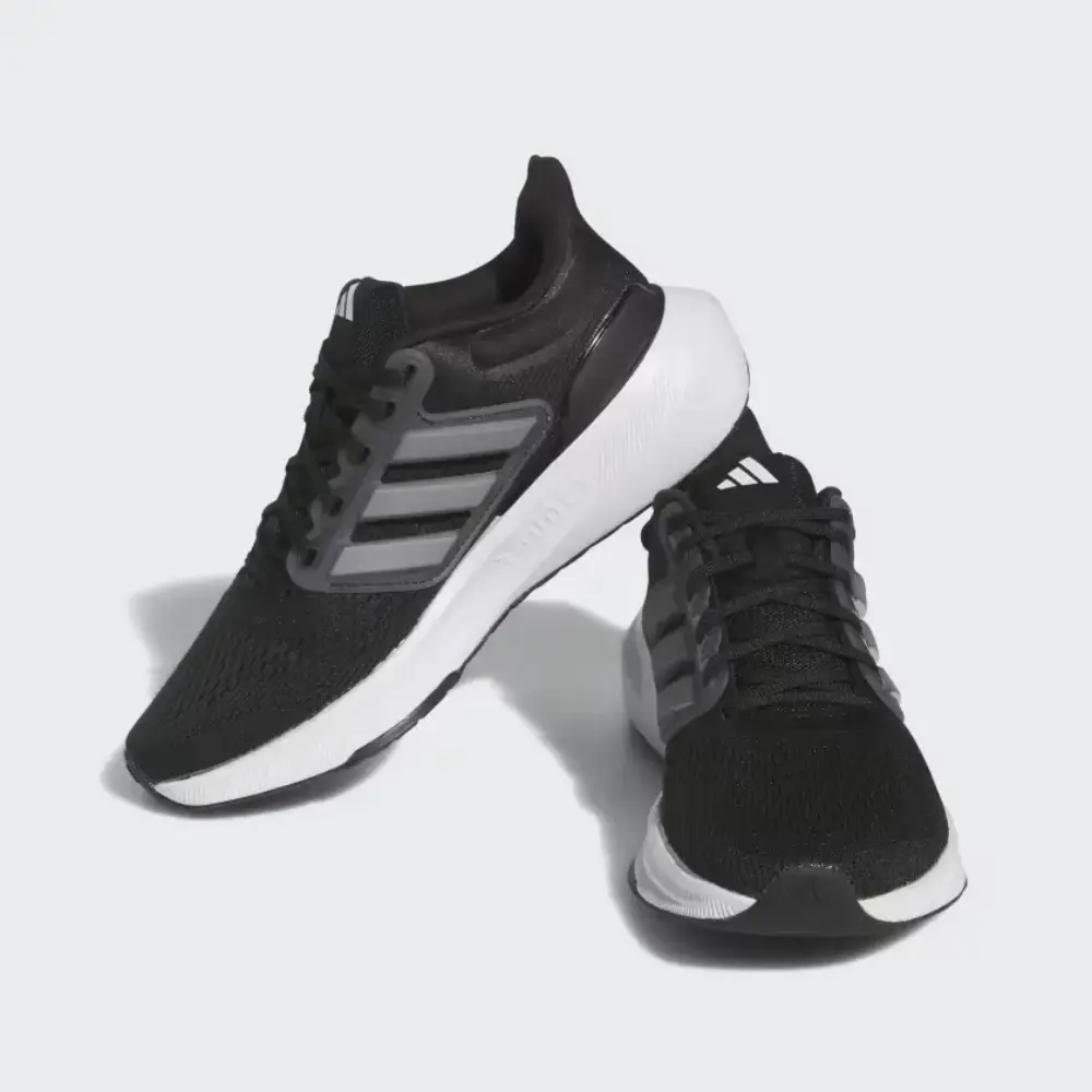 ultrabounce_shoes_black_hq1302_04_standard